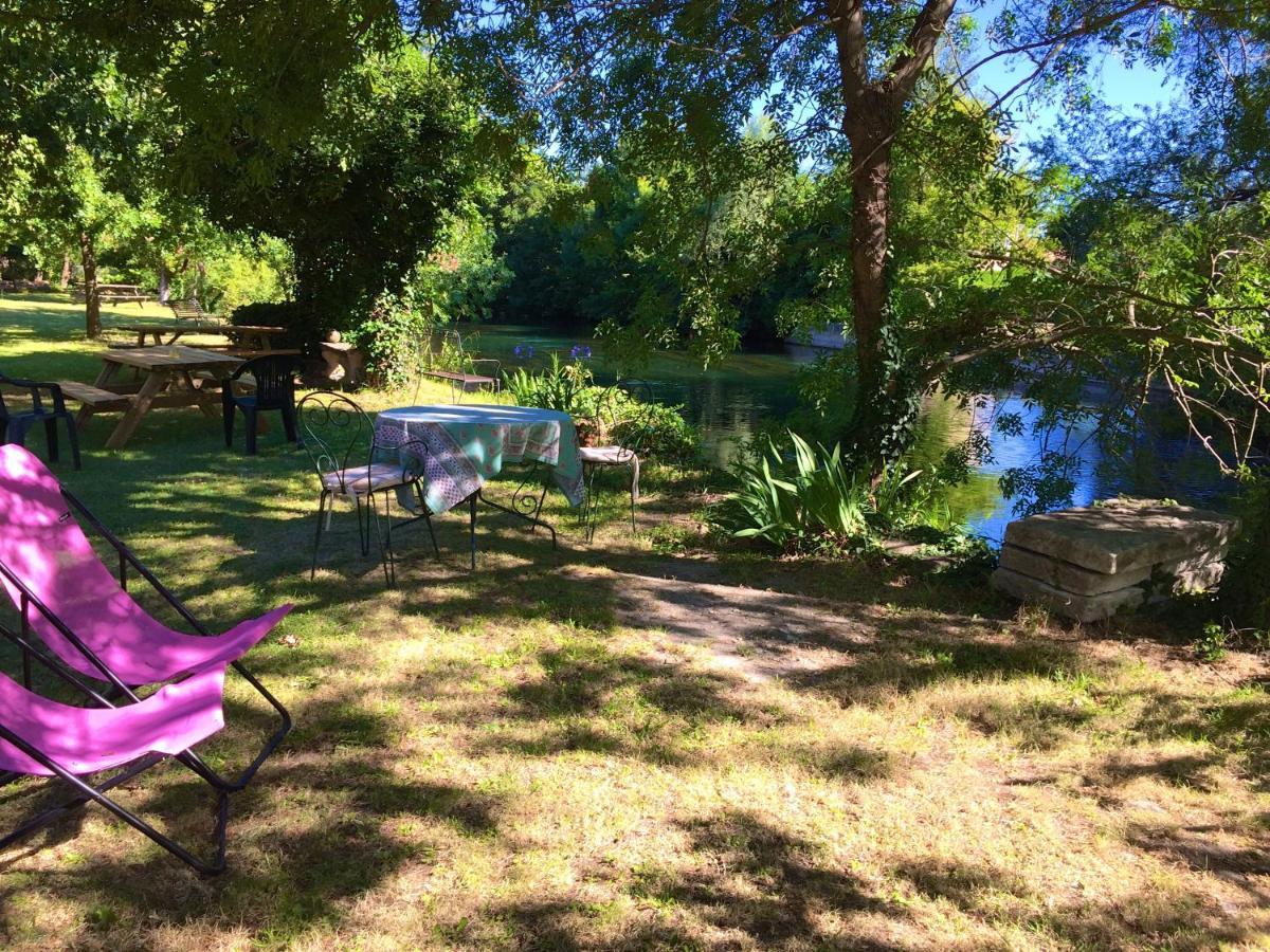 Mas Le Pont Des Aubes Bed & Breakfast L'Isle-sur-la-Sorgue Exterior photo